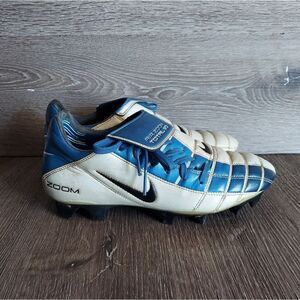 Nike Air Zoom Total 90 II - Blue and White US size 7 Soccer Shoe Collectors Item